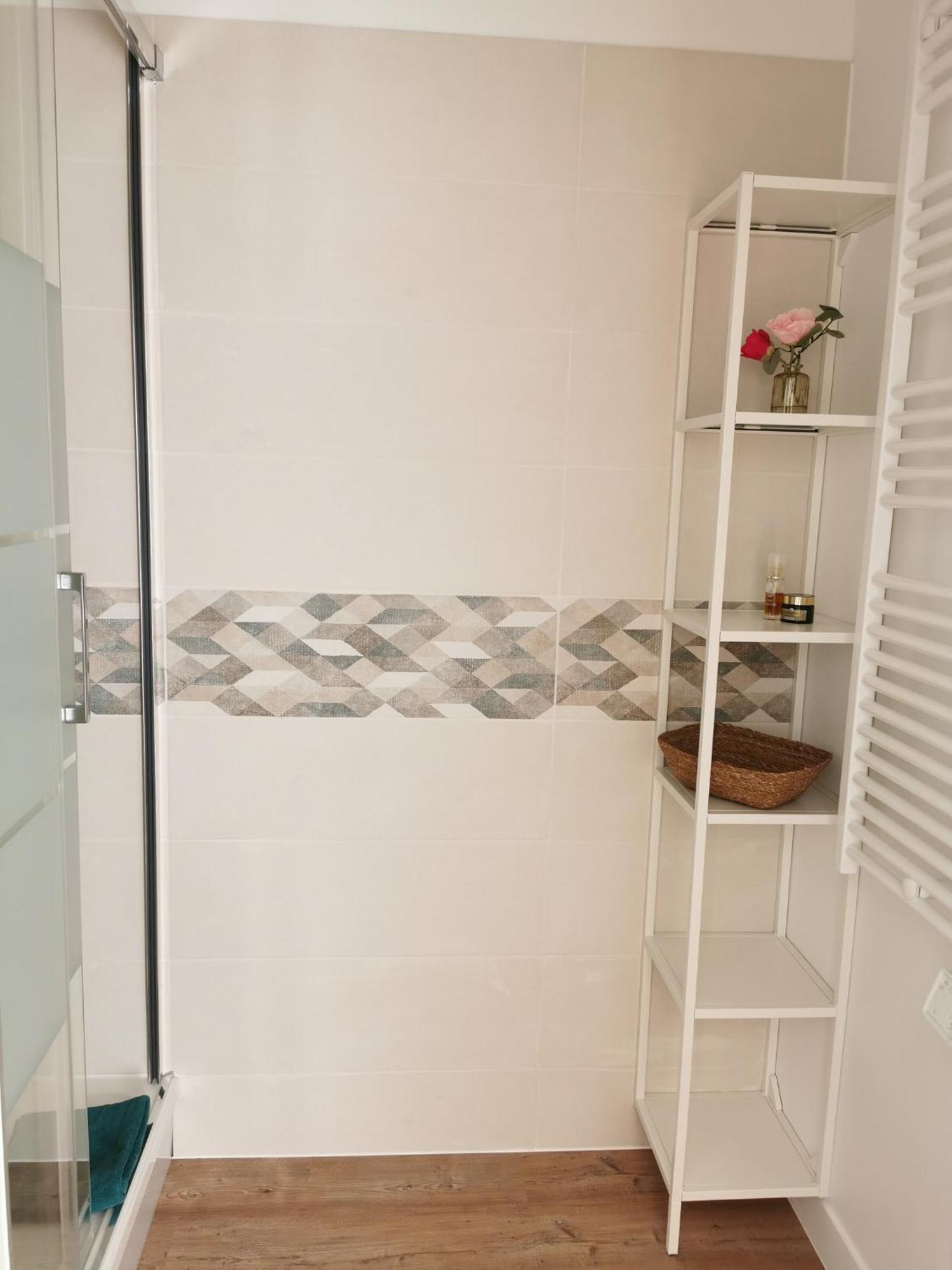 Hébergement de vacances Magnum 80 Terrasse & Climatisation - 6 Personnes - *