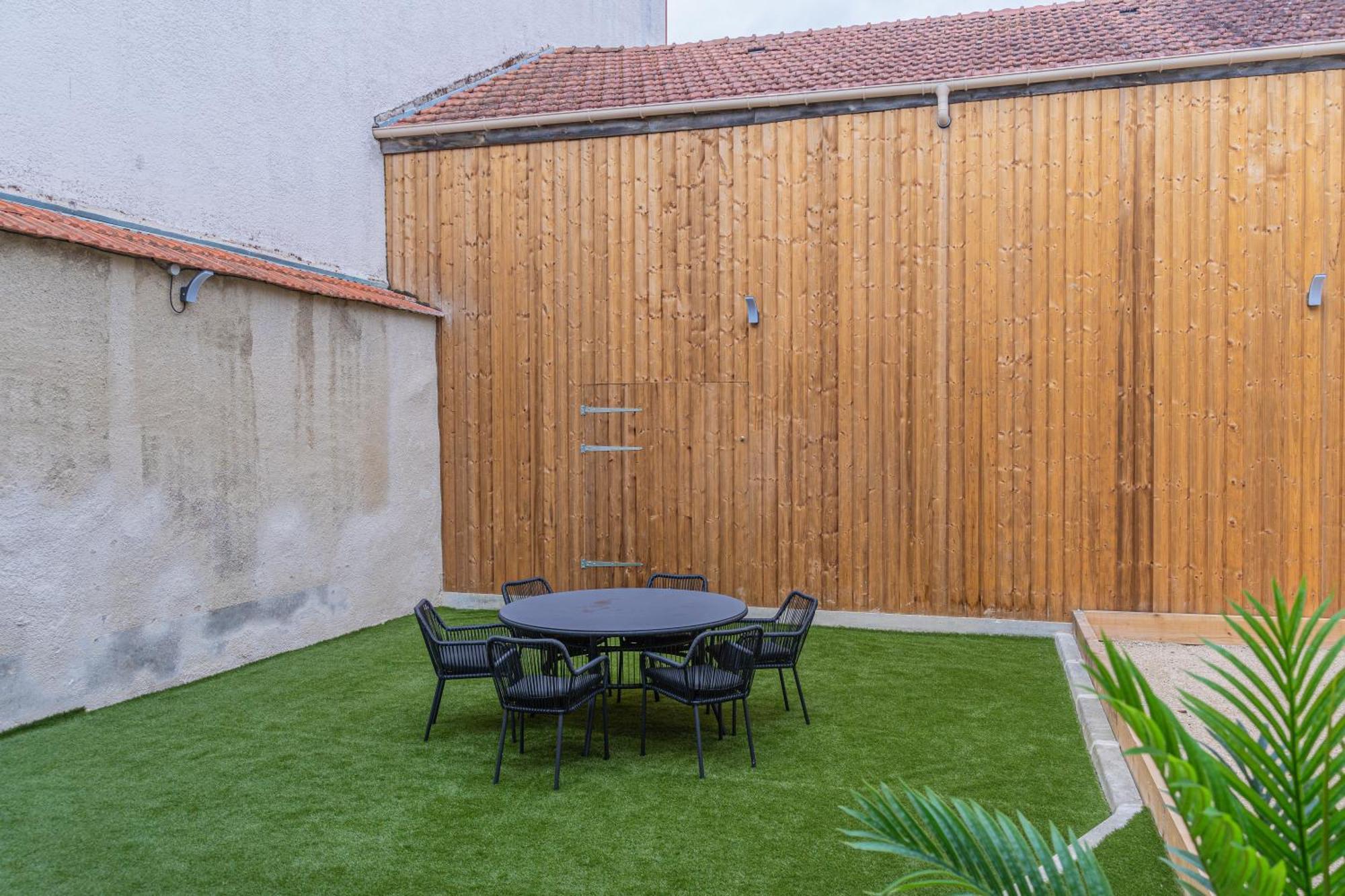 Hébergement de vacances Magnum 80 Terrasse & Climatisation - 6 Personnes -