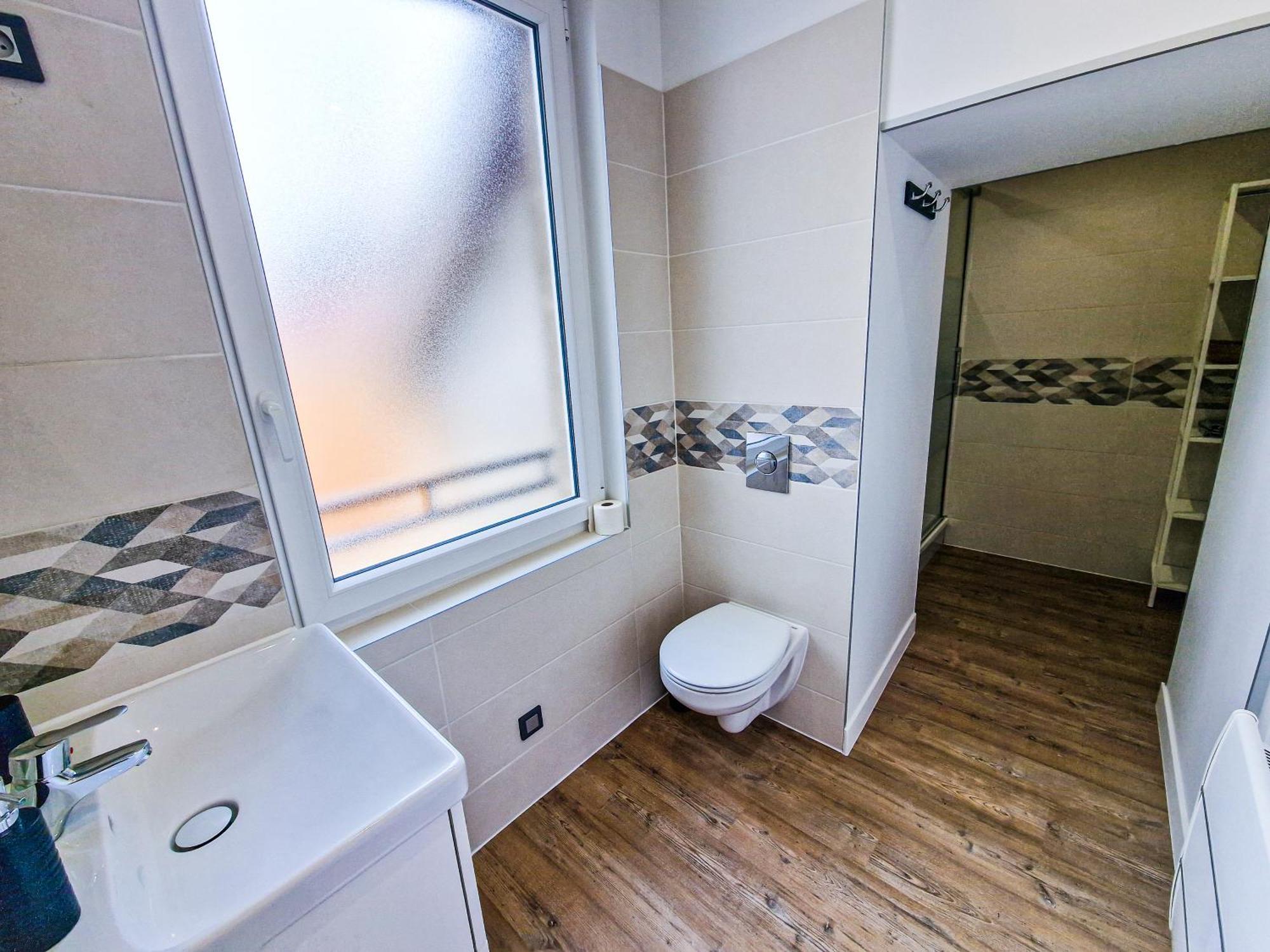 Hébergement de vacances Magnum 80 Terrasse & Climatisation - 6 Personnes - *